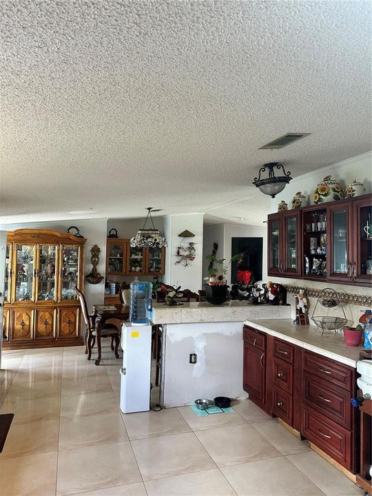 En Venta: $299,999 (4 camas, 2 baños, 0 Pies cuadrados)