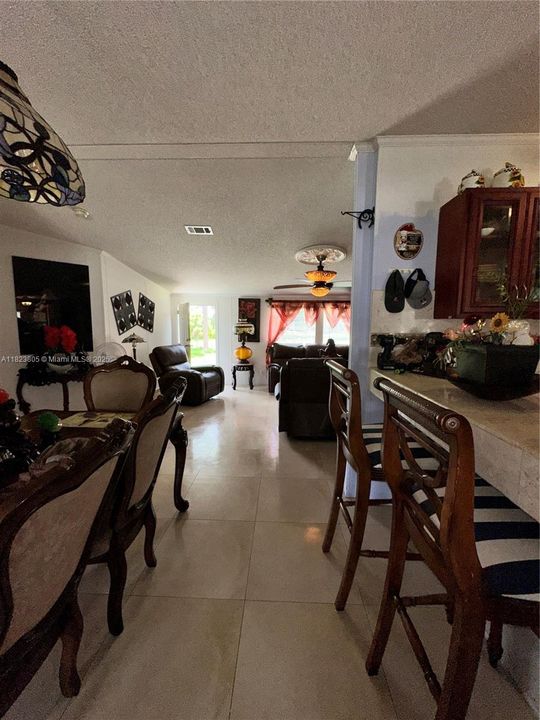 En Venta: $299,999 (4 camas, 2 baños, 0 Pies cuadrados)