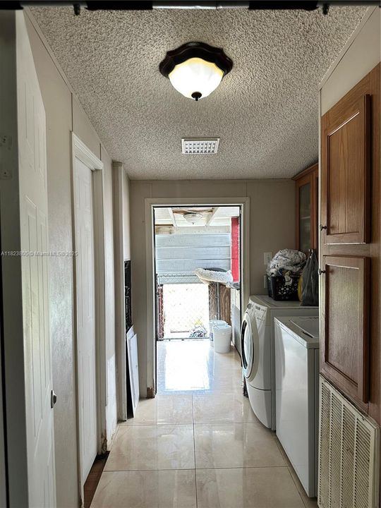 En Venta: $299,999 (4 camas, 2 baños, 0 Pies cuadrados)