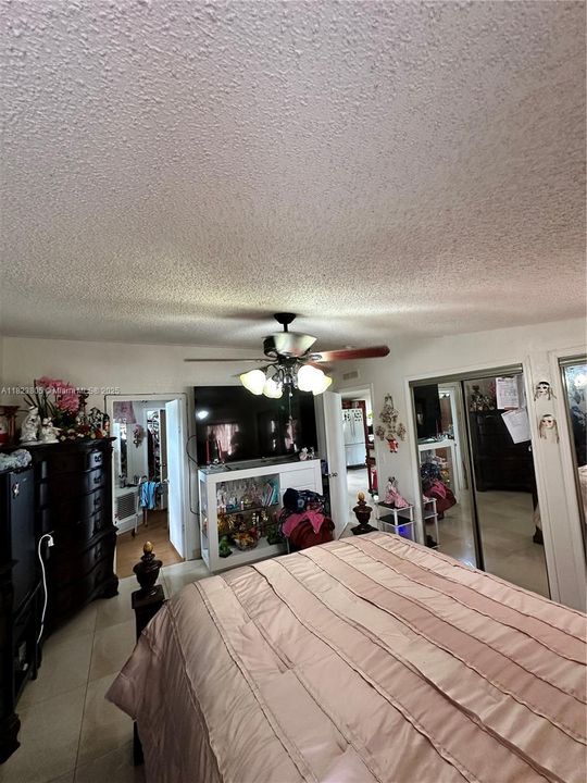 En Venta: $299,999 (4 camas, 2 baños, 0 Pies cuadrados)