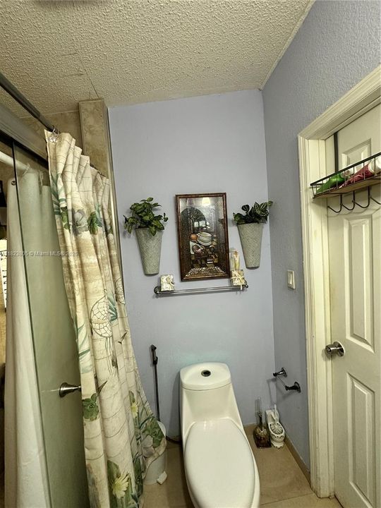 En Venta: $299,999 (4 camas, 2 baños, 0 Pies cuadrados)