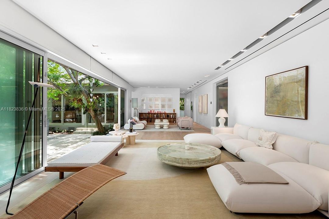 En Venta: $11,250,000 (4 camas, 3 baños, 5656 Pies cuadrados)