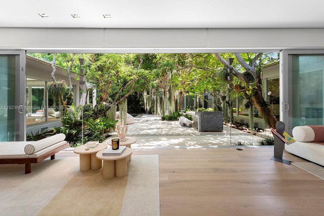 En Venta: $11,250,000 (4 camas, 3 baños, 5656 Pies cuadrados)