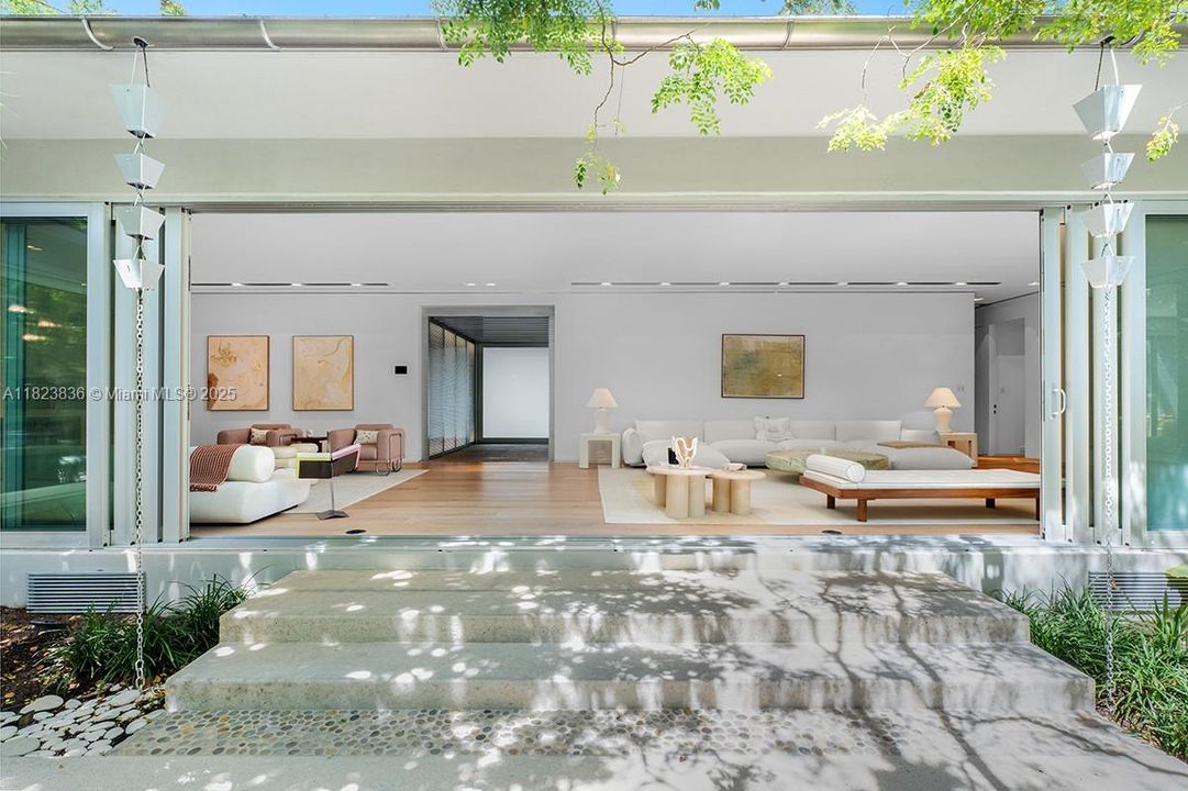 En Venta: $11,250,000 (4 camas, 3 baños, 5656 Pies cuadrados)