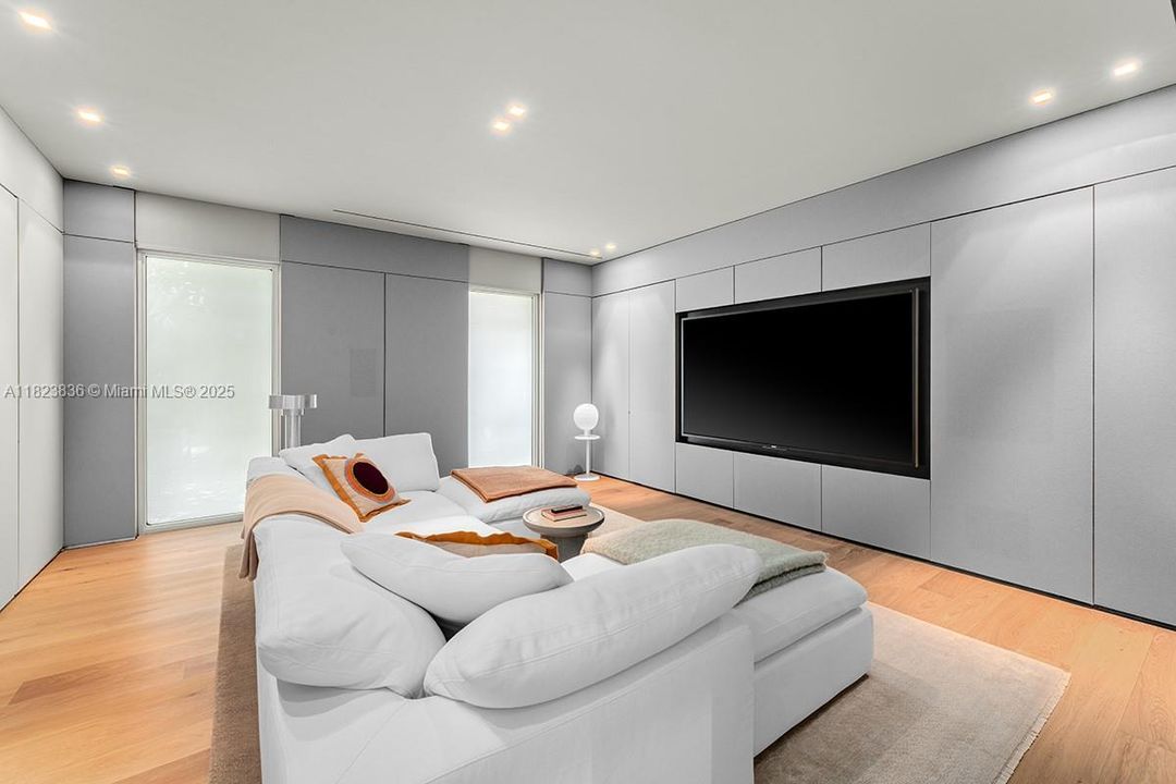 En Venta: $11,250,000 (4 camas, 3 baños, 5656 Pies cuadrados)