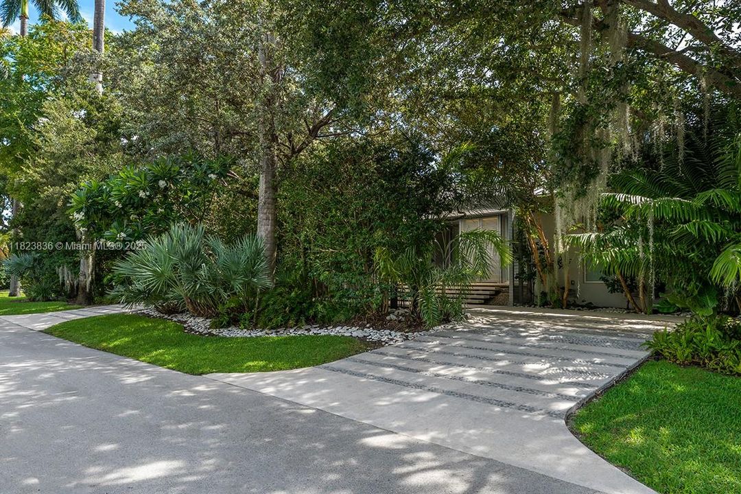 En Venta: $11,250,000 (4 camas, 3 baños, 5656 Pies cuadrados)