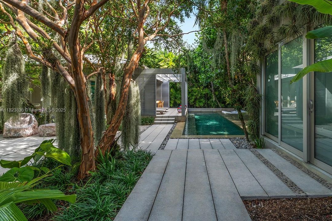 En Venta: $11,250,000 (4 camas, 3 baños, 5656 Pies cuadrados)