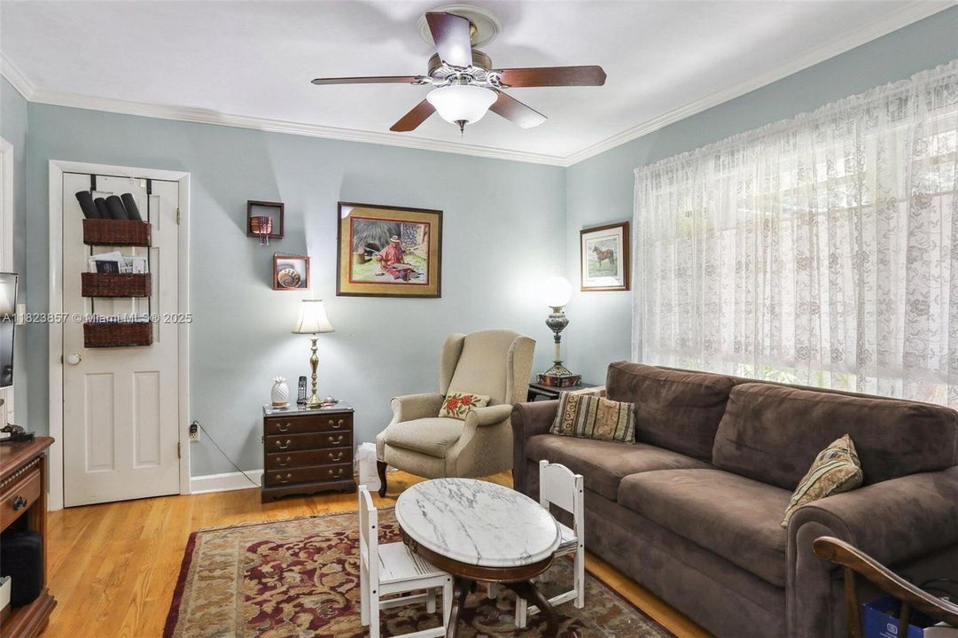 待售: $3,350,000 (4 贝兹, 3 浴室, 3760 平方英尺)