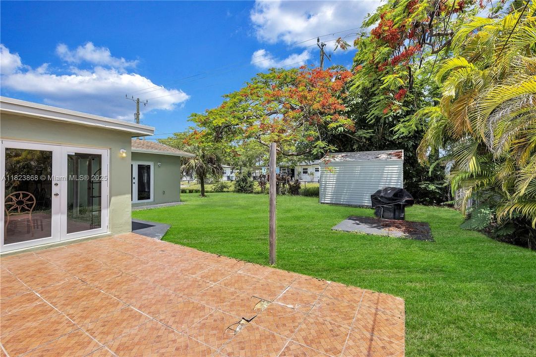 Recently Sold: $625,000 (4 beds, 2 baths, 2532 Square Feet)