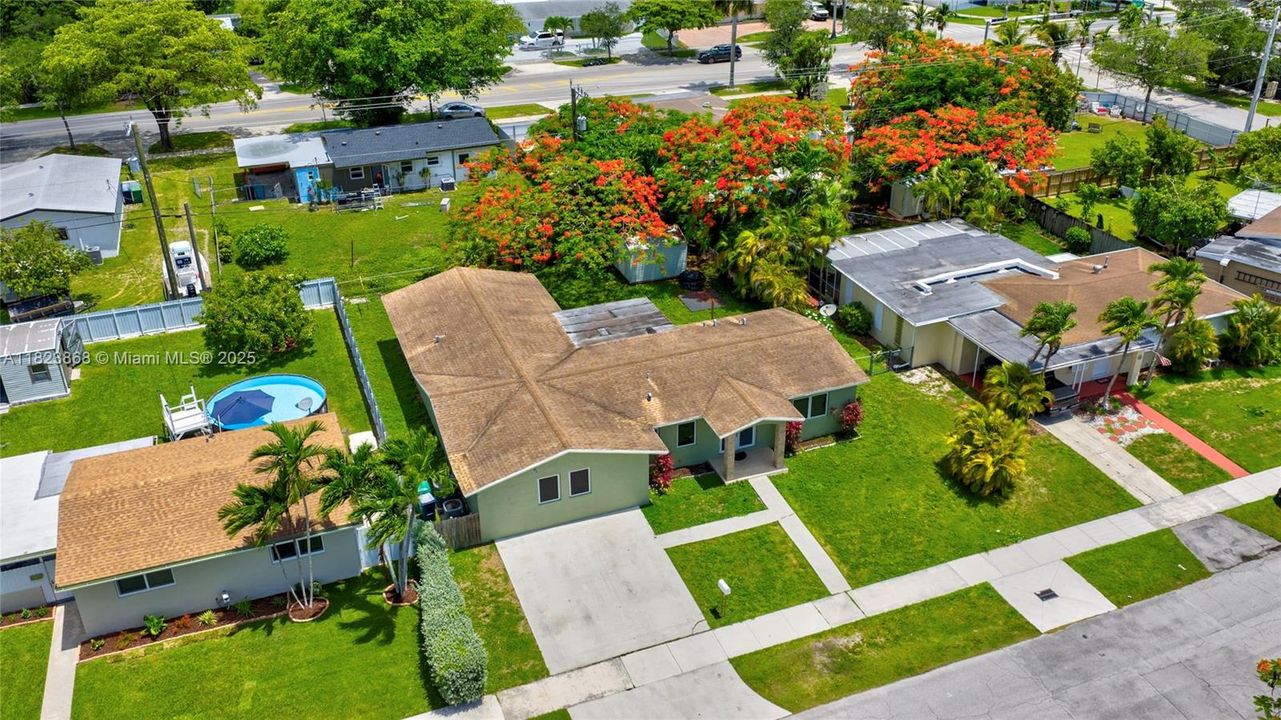 Recently Sold: $625,000 (4 beds, 2 baths, 2532 Square Feet)