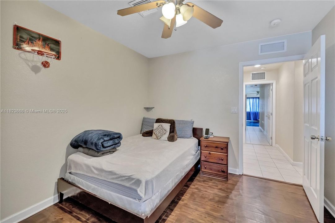 Recently Sold: $625,000 (4 beds, 2 baths, 2532 Square Feet)