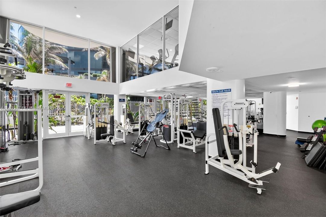 En Venta: $2,695,000 (3 camas, 3 baños, 2210 Pies cuadrados)