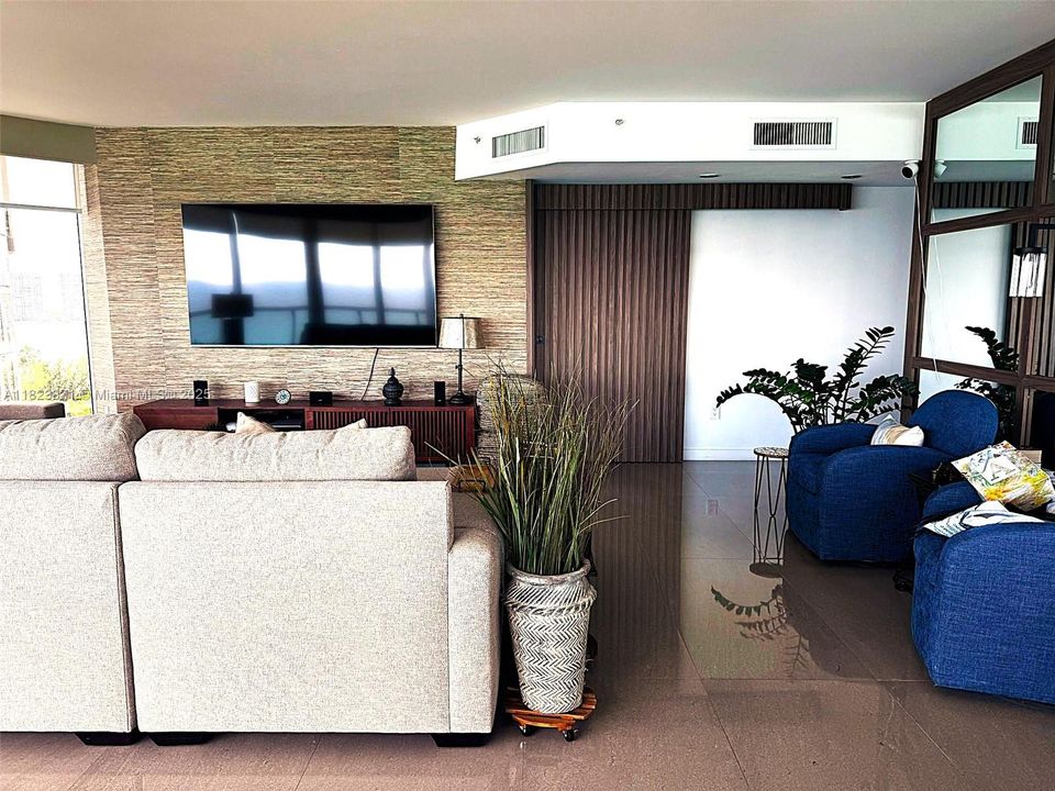 En Venta: $2,695,000 (3 camas, 3 baños, 2210 Pies cuadrados)