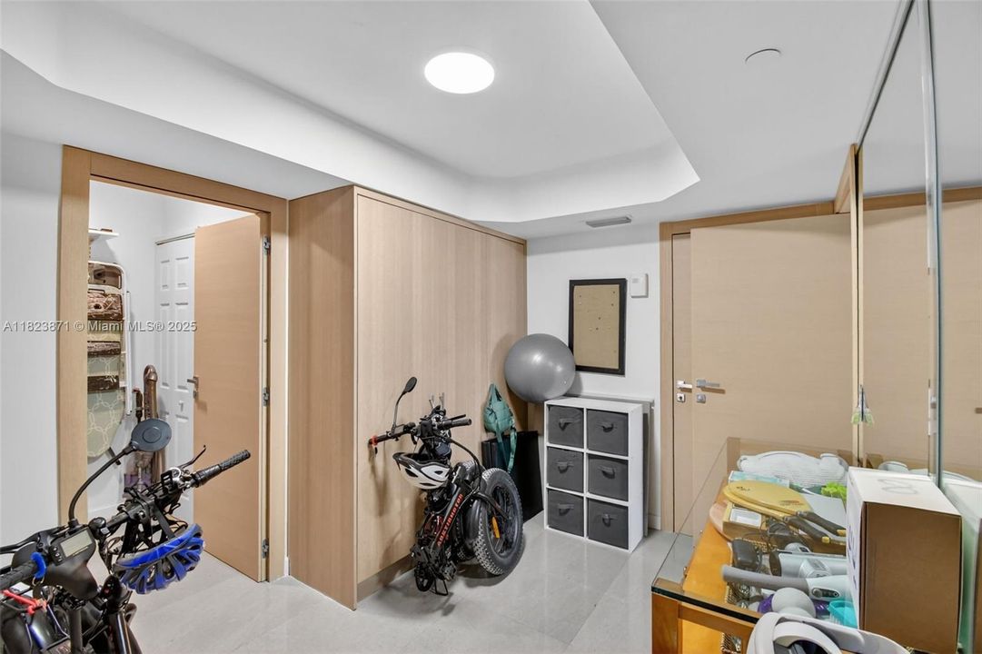 En Venta: $2,695,000 (3 camas, 3 baños, 2210 Pies cuadrados)