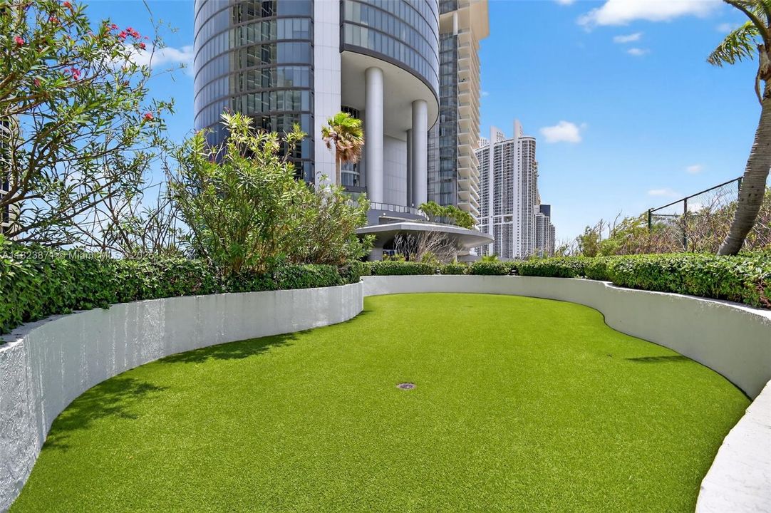 En Venta: $2,695,000 (3 camas, 3 baños, 2210 Pies cuadrados)