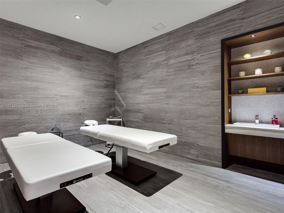 Vendido Recientemente: $599,000 (1 camas, 2 baños, 792 Pies cuadrados)