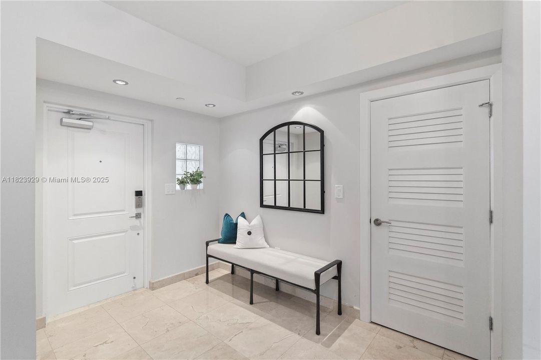 待售: $1,450,000 (3 贝兹, 3 浴室, 2200 平方英尺)