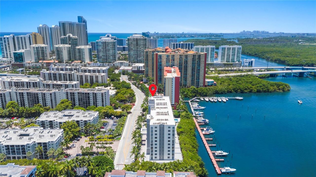 待售: $1,450,000 (3 贝兹, 3 浴室, 2200 平方英尺)