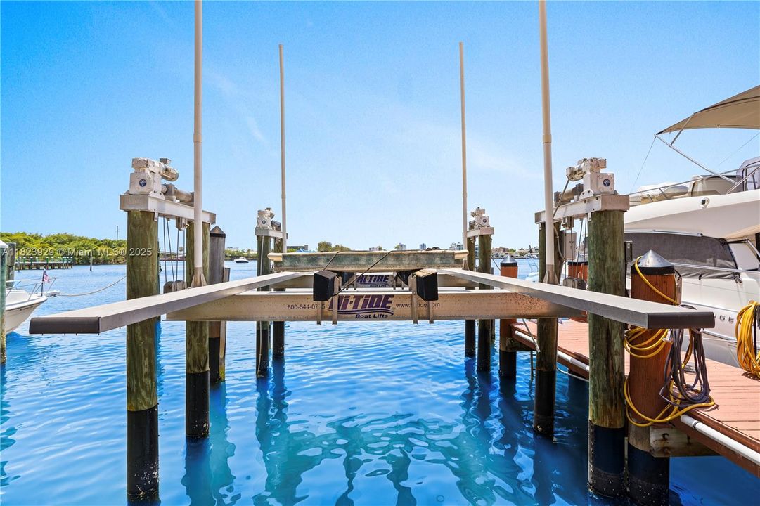 待售: $1,450,000 (3 贝兹, 3 浴室, 2200 平方英尺)