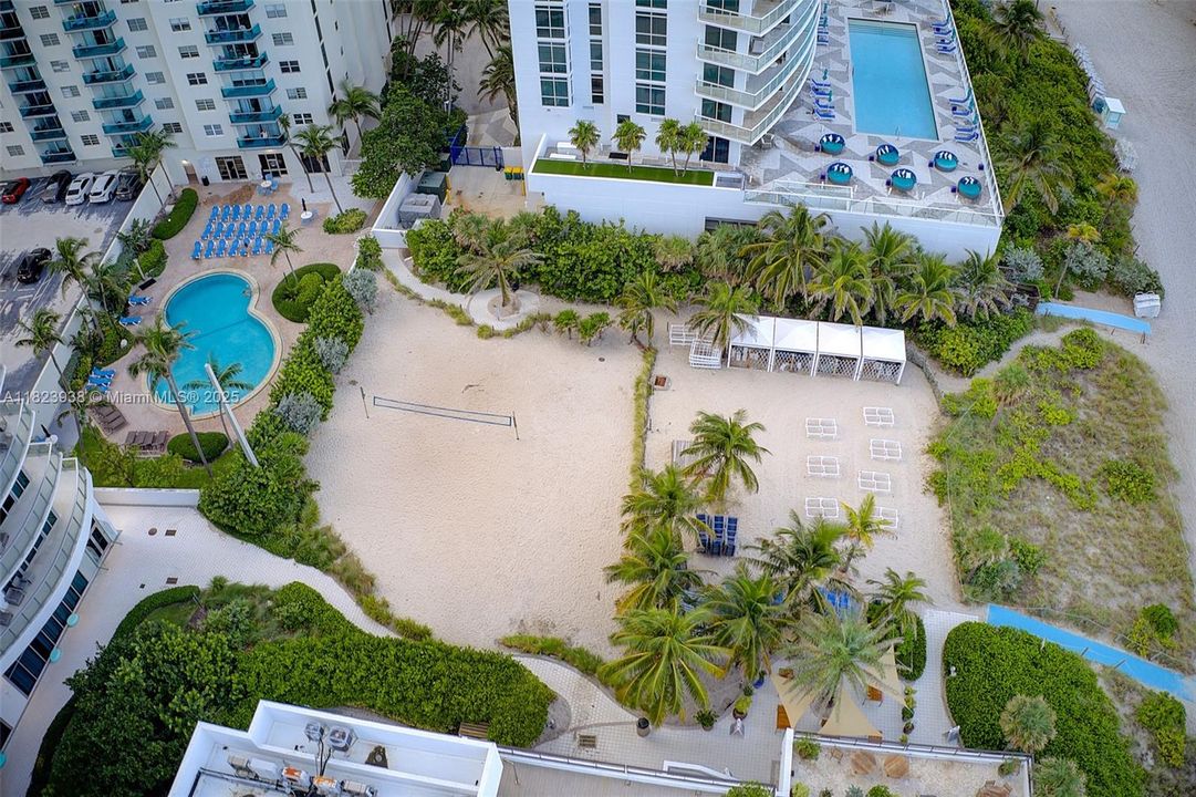 最近售出: $620,000 (1 贝兹, 1 浴室, 841 平方英尺)