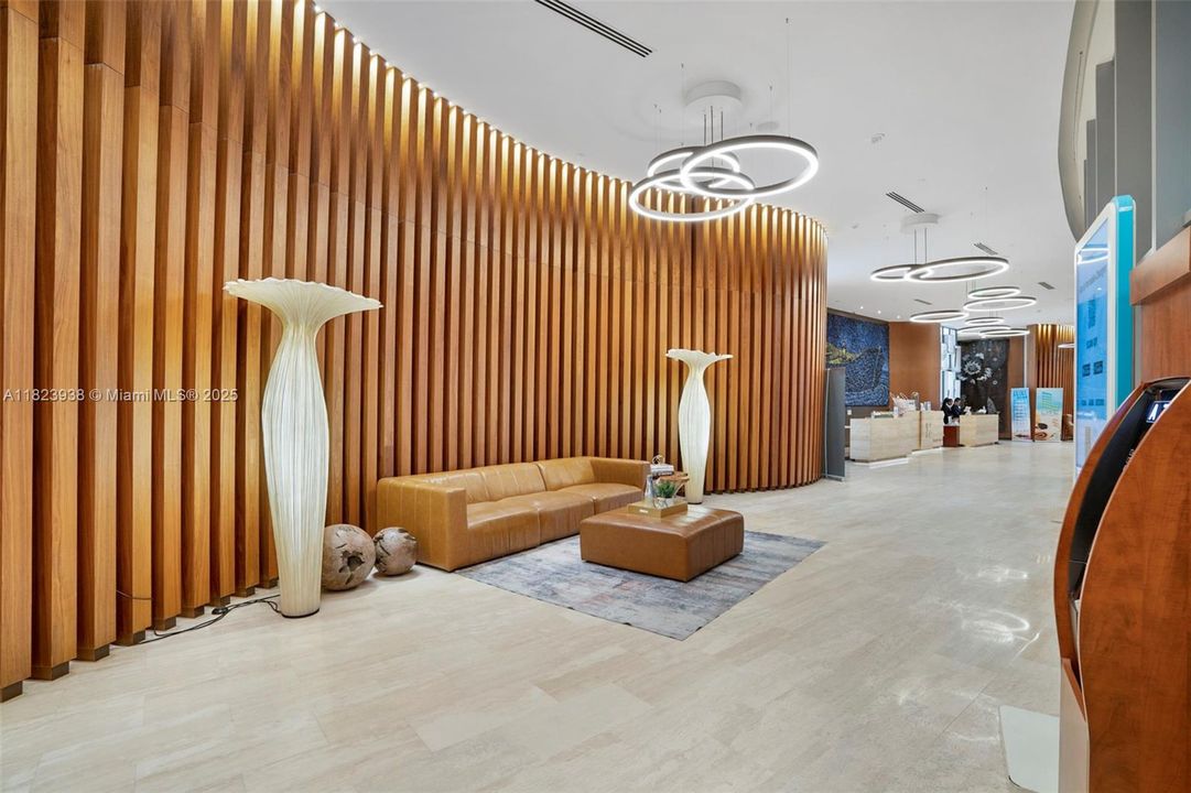 最近售出: $620,000 (1 贝兹, 1 浴室, 841 平方英尺)