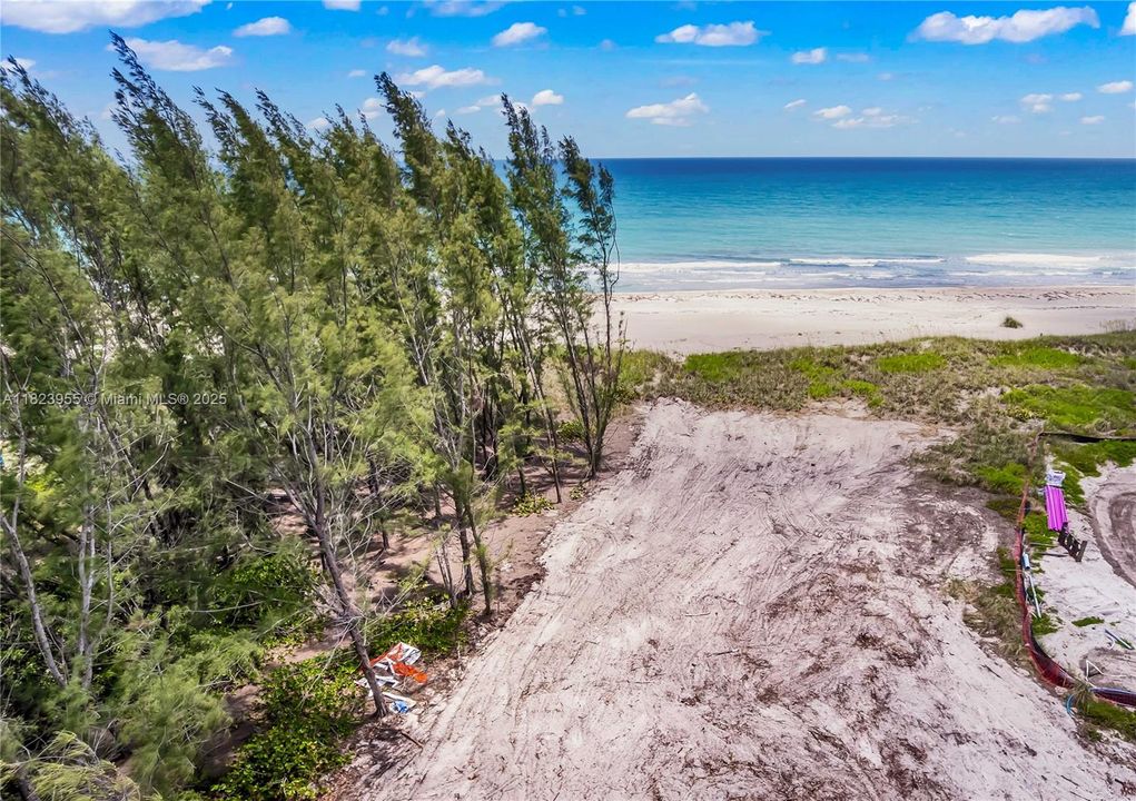 For Sale: $3,595,000 (2.69 acres)