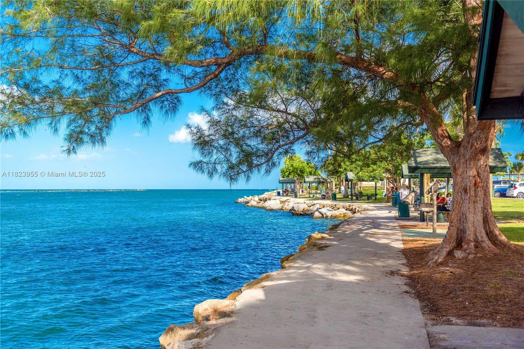 For Sale: $3,595,000 (2.69 acres)