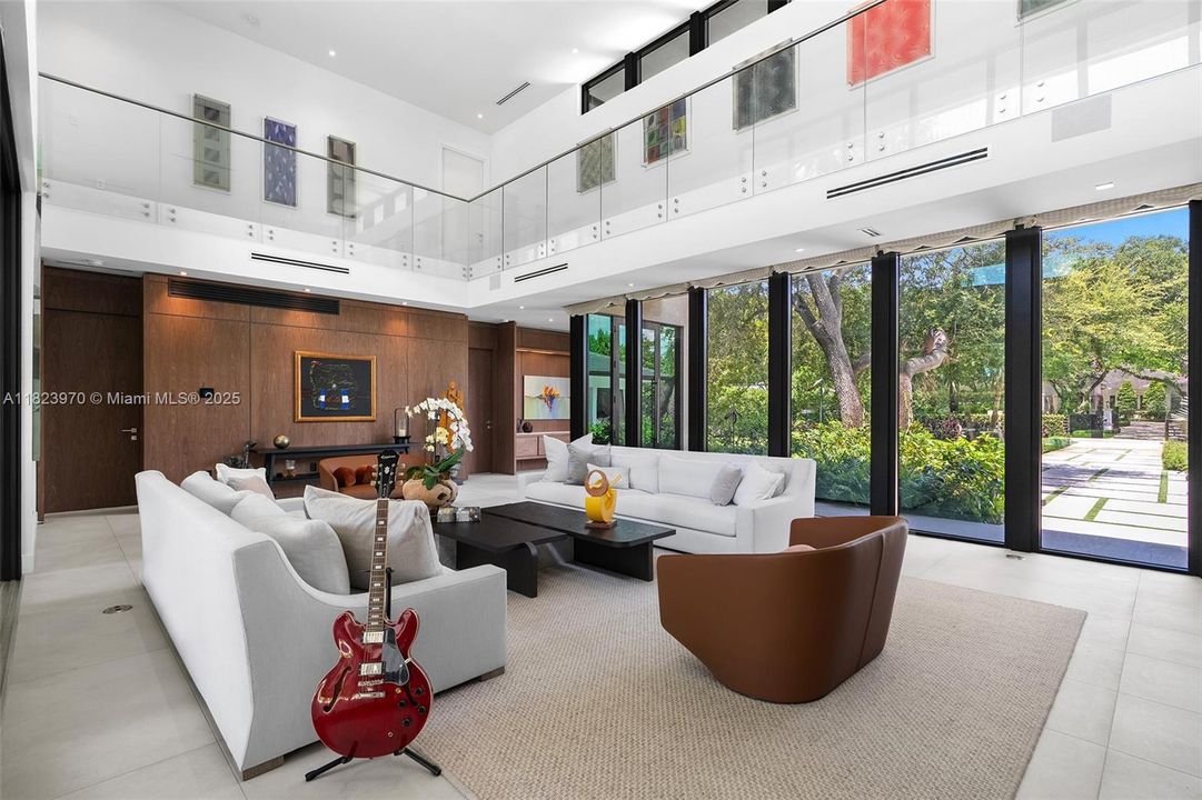 合同活跃: $8,900,000 (7 贝兹, 7 浴室, 7184 平方英尺)