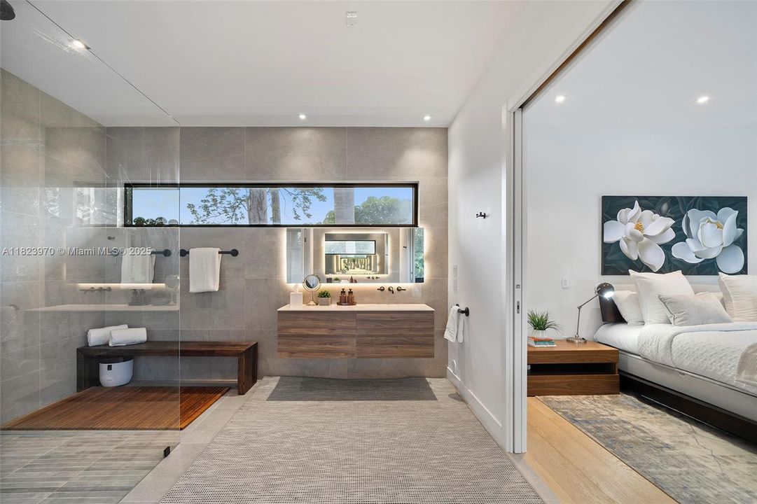 合同活跃: $8,900,000 (7 贝兹, 7 浴室, 7184 平方英尺)