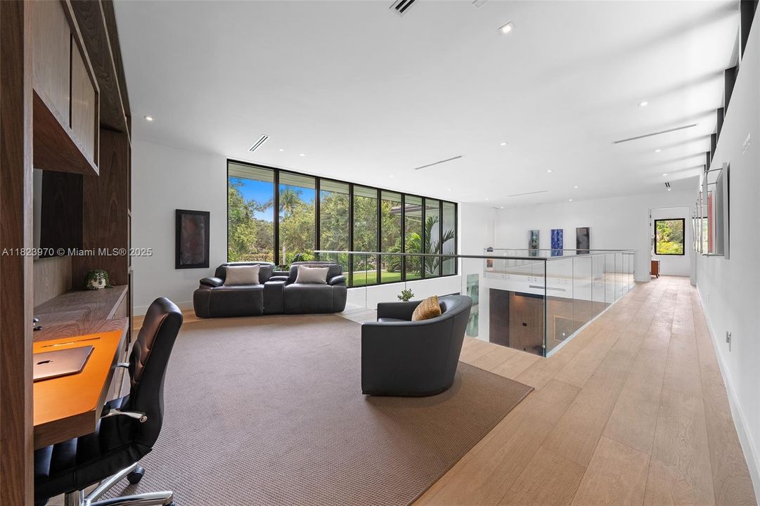 合同活跃: $8,900,000 (7 贝兹, 7 浴室, 7184 平方英尺)