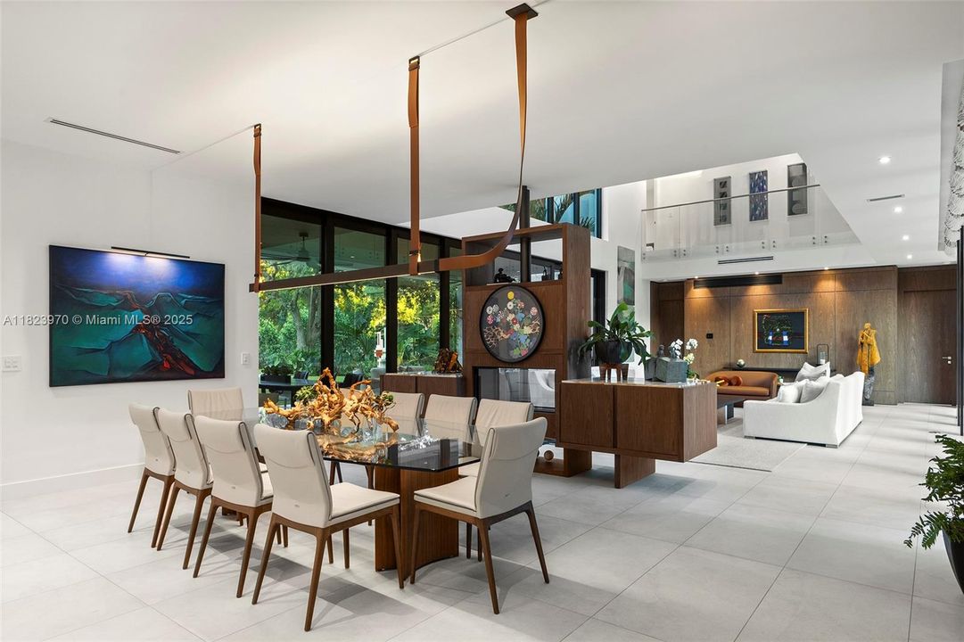 合同活跃: $8,900,000 (7 贝兹, 7 浴室, 7184 平方英尺)