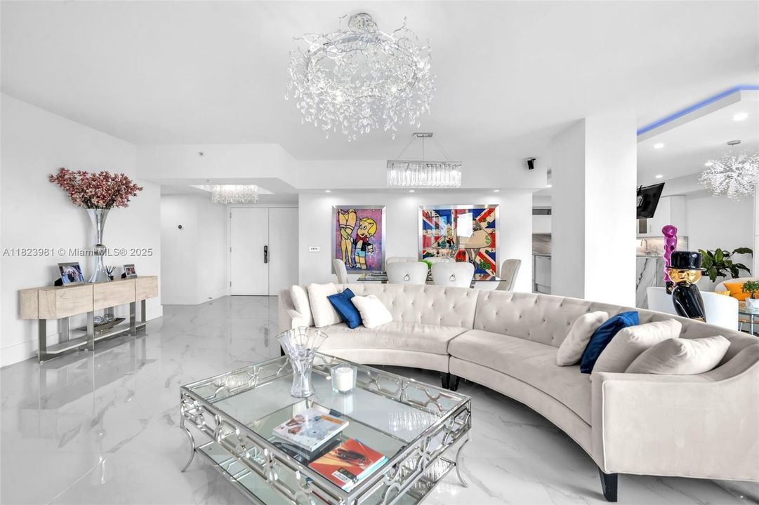 Recently Sold: $1,575,000 (2 beds, 3 baths, 2129 Square Feet)