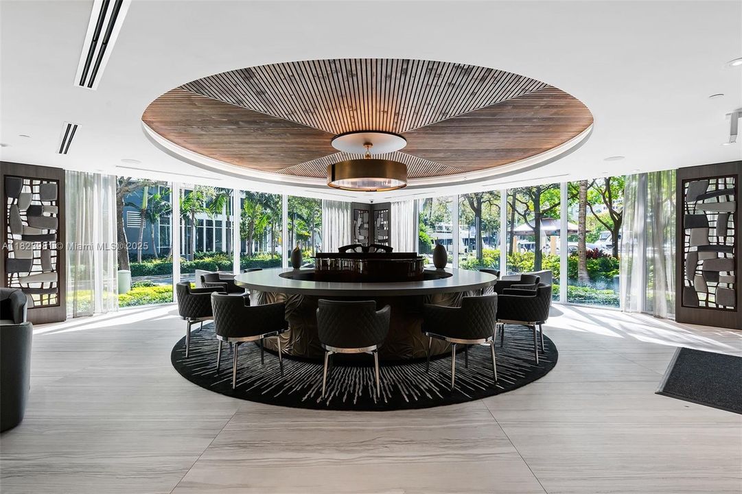 Recently Sold: $1,575,000 (2 beds, 3 baths, 2129 Square Feet)