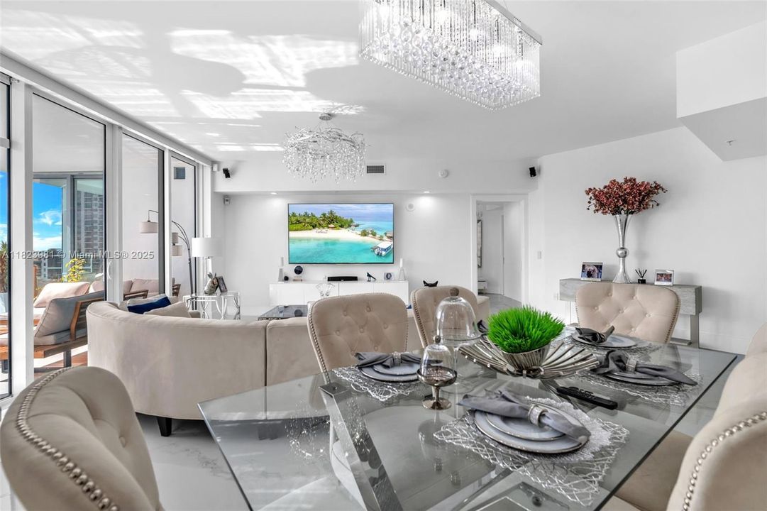 Recently Sold: $1,575,000 (2 beds, 3 baths, 2129 Square Feet)