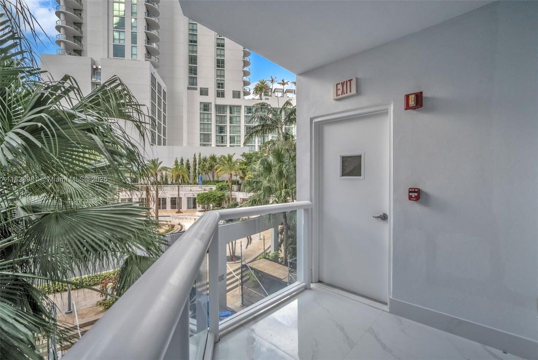 Recently Sold: $1,575,000 (2 beds, 3 baths, 2129 Square Feet)