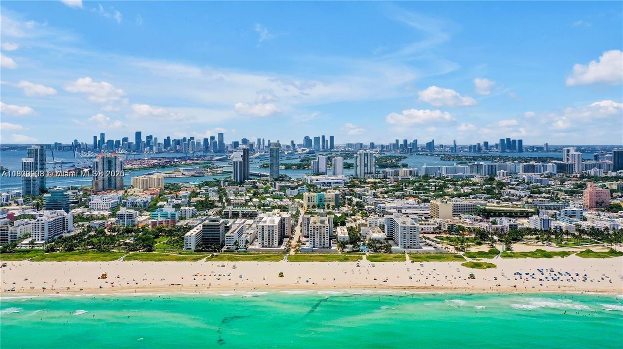 For Sale: $549,000 (1 beds, 1 baths, 655 Square Feet)