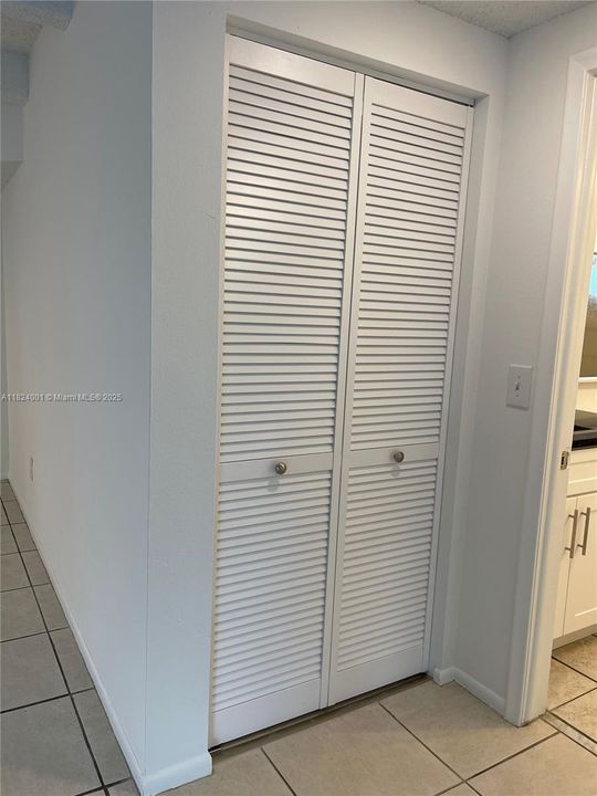 Recently Rented: $2,200 (2 beds, 2 baths, 1155 Square Feet)