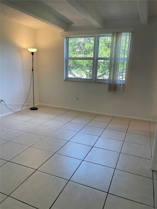 Recently Rented: $2,200 (2 beds, 2 baths, 1155 Square Feet)