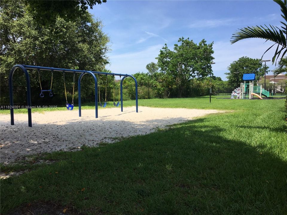 Recently Rented: $2,200 (2 beds, 2 baths, 1155 Square Feet)