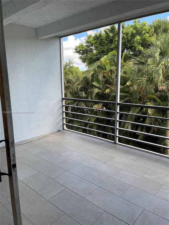 Recently Rented: $2,200 (2 beds, 2 baths, 1155 Square Feet)