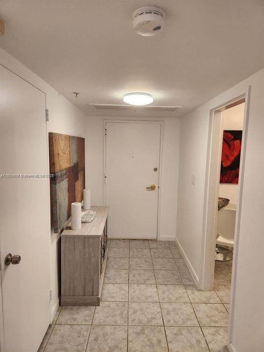 En Venta: $415,000 (2 camas, 1 baños, 1070 Pies cuadrados)