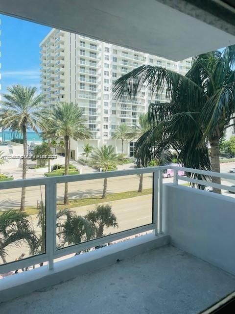 En Venta: $415,000 (2 camas, 1 baños, 1070 Pies cuadrados)