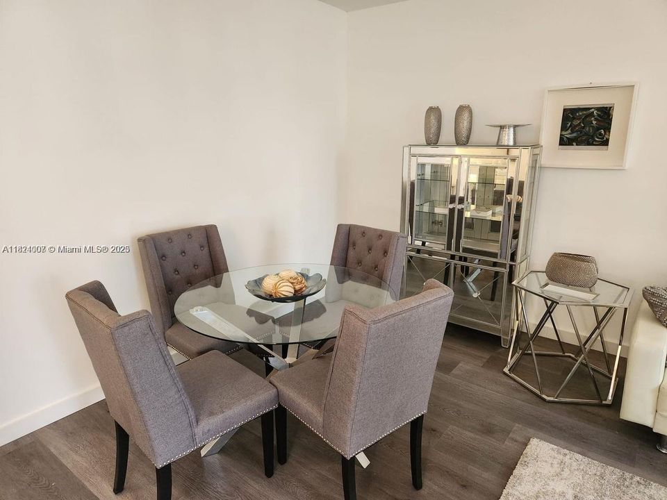 En Venta: $415,000 (2 camas, 1 baños, 1070 Pies cuadrados)