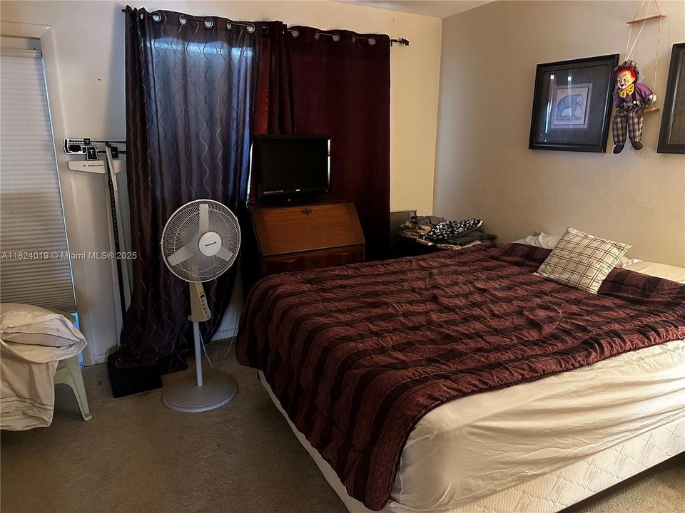 На продажу: $114,999 (1 спален, 1 ванн, 600 Квадратных фут)