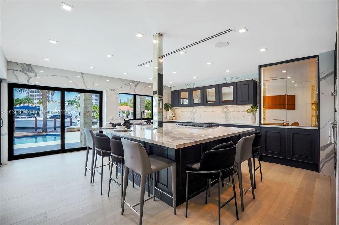 Recently Rented: $44,000 (5 beds, 6 baths, 3955 Square Feet)