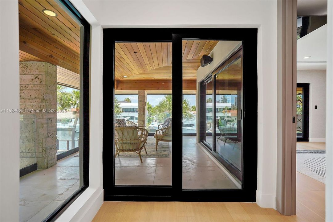 Recently Rented: $44,000 (5 beds, 6 baths, 3955 Square Feet)