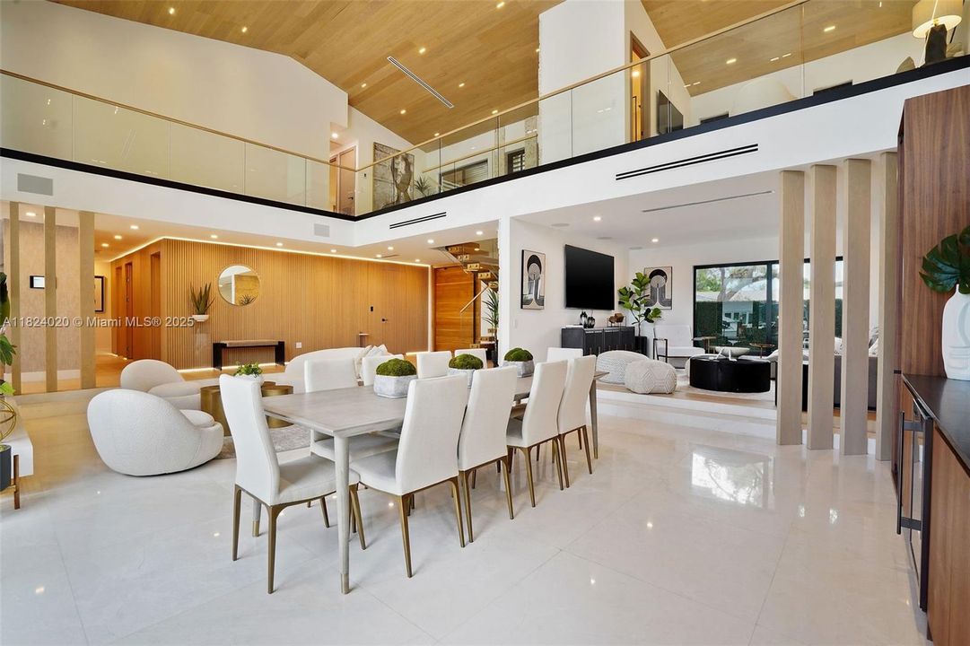 Recently Rented: $44,000 (5 beds, 6 baths, 3955 Square Feet)