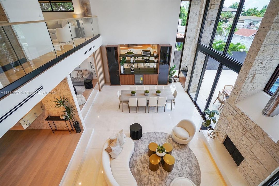 Recently Rented: $44,000 (5 beds, 6 baths, 3955 Square Feet)