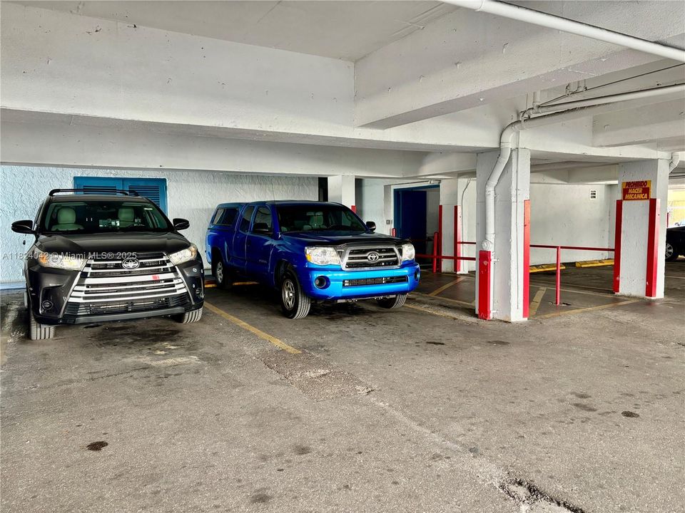 Activo con contrato: $245,000 (2 camas, 2 baños, 1071 Pies cuadrados)