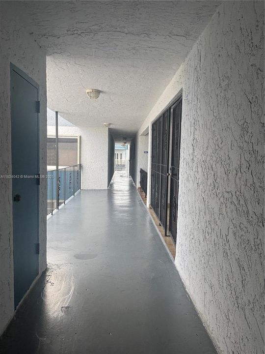 Activo con contrato: $245,000 (2 camas, 2 baños, 1071 Pies cuadrados)